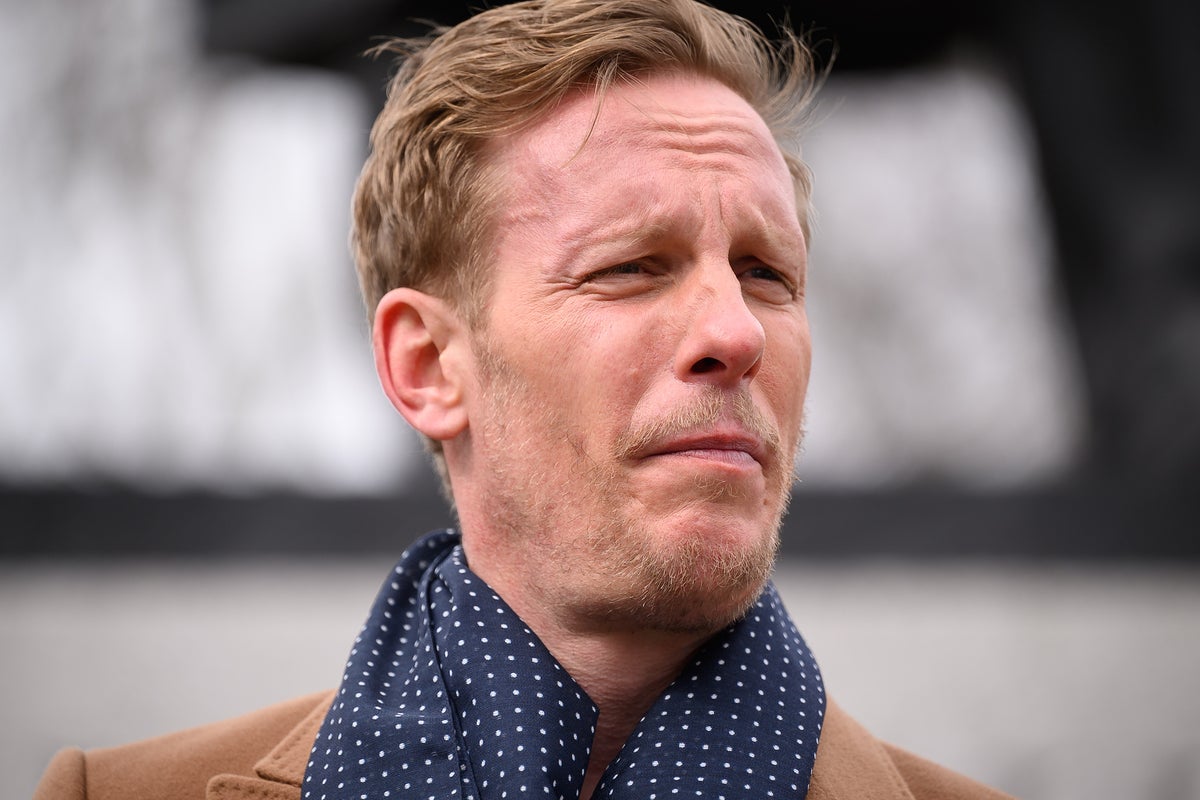 Sorry For Being A D Laurence Fox Apologises For Saying He Wanted sorry-for-being-a-d-laurence-fox-apologises-for-saying-he-wanted